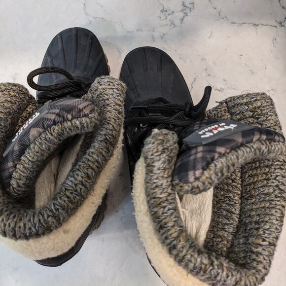 STORM Creek by Cougar Plaid Sherpa Winter Boots Fold Over Lace Up Women's Size 7 - Picture 7 of 11